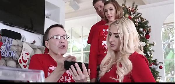trendsStep-Sis Fucked By Her Brother During Family Christmas Pictures